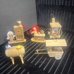Vtg Handmade Wood Primitive Christmas Ornament Folk Art Taiwan Lot Of‎ 5
